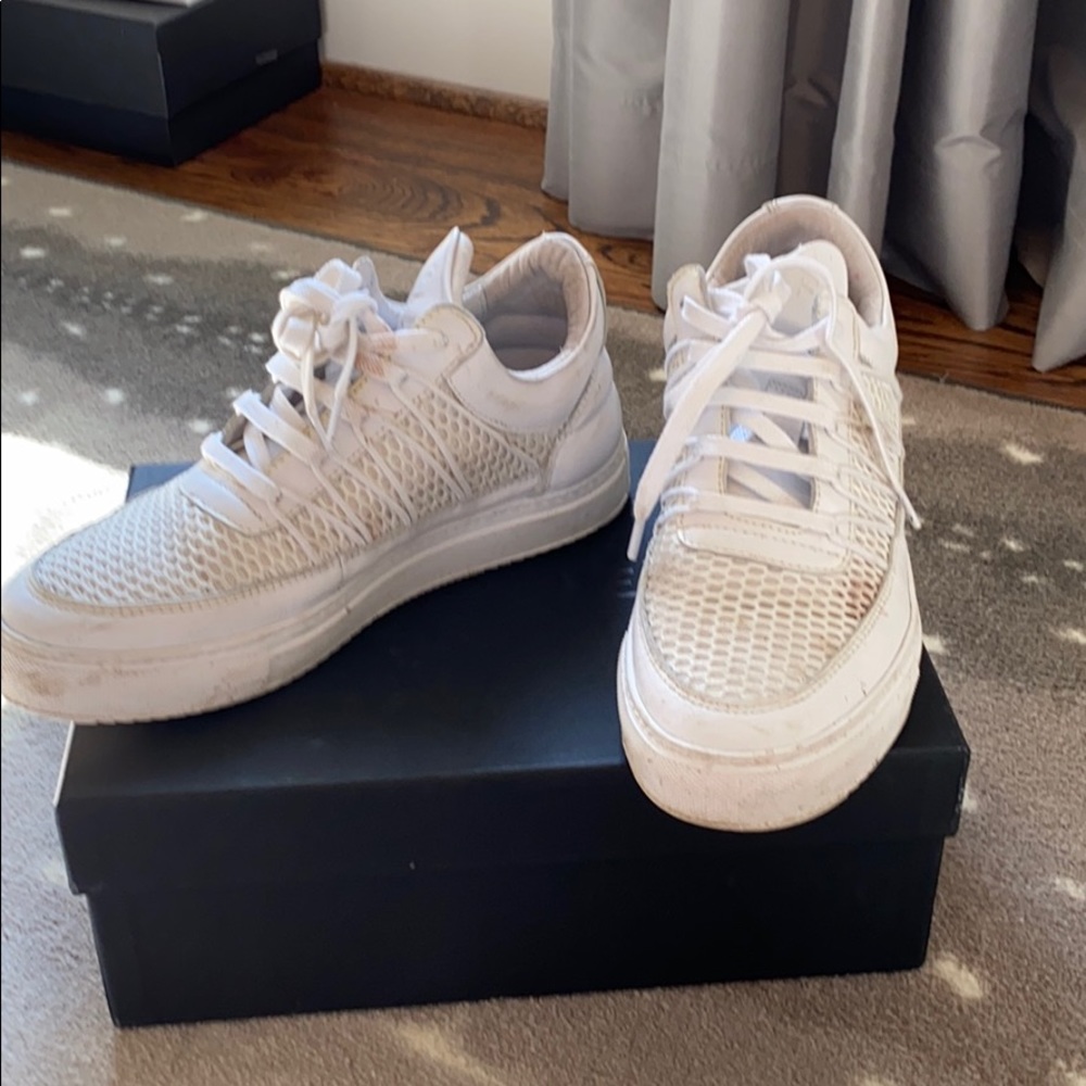 Filling pieces sneakers